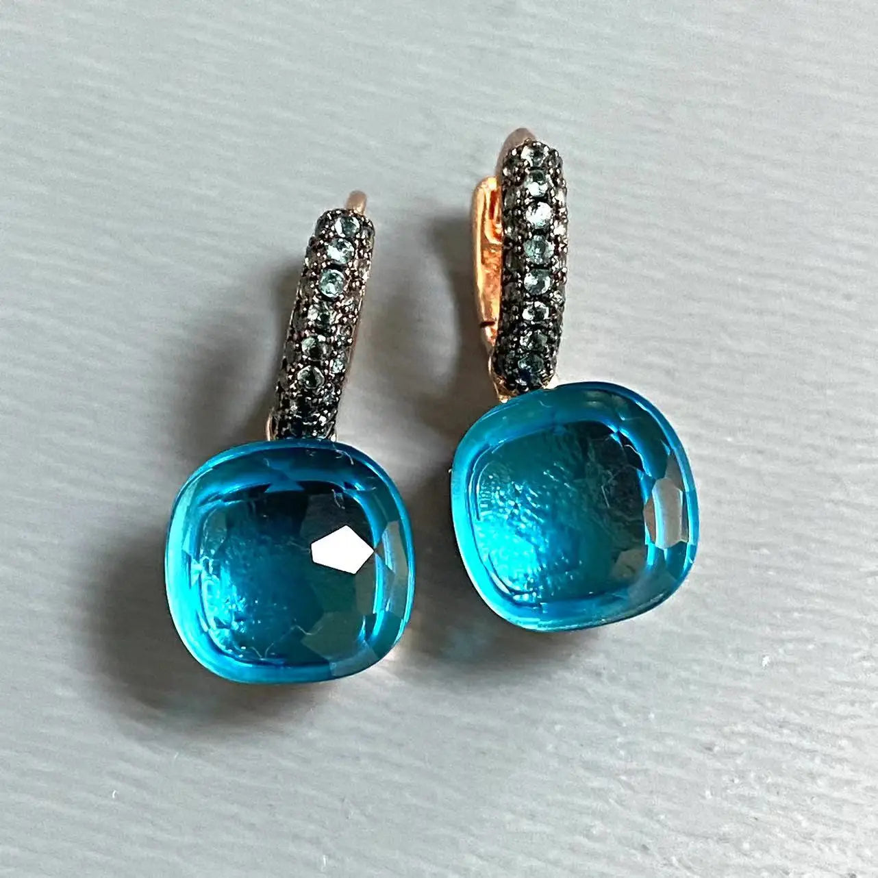 Classic Nudo Earrings