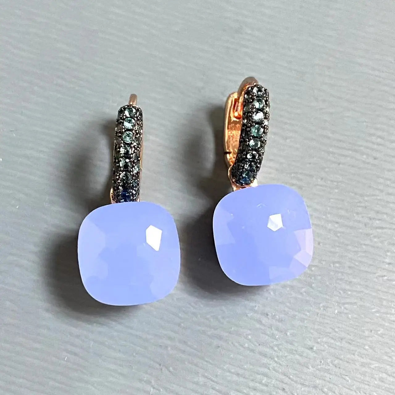 Classic Nudo Earrings