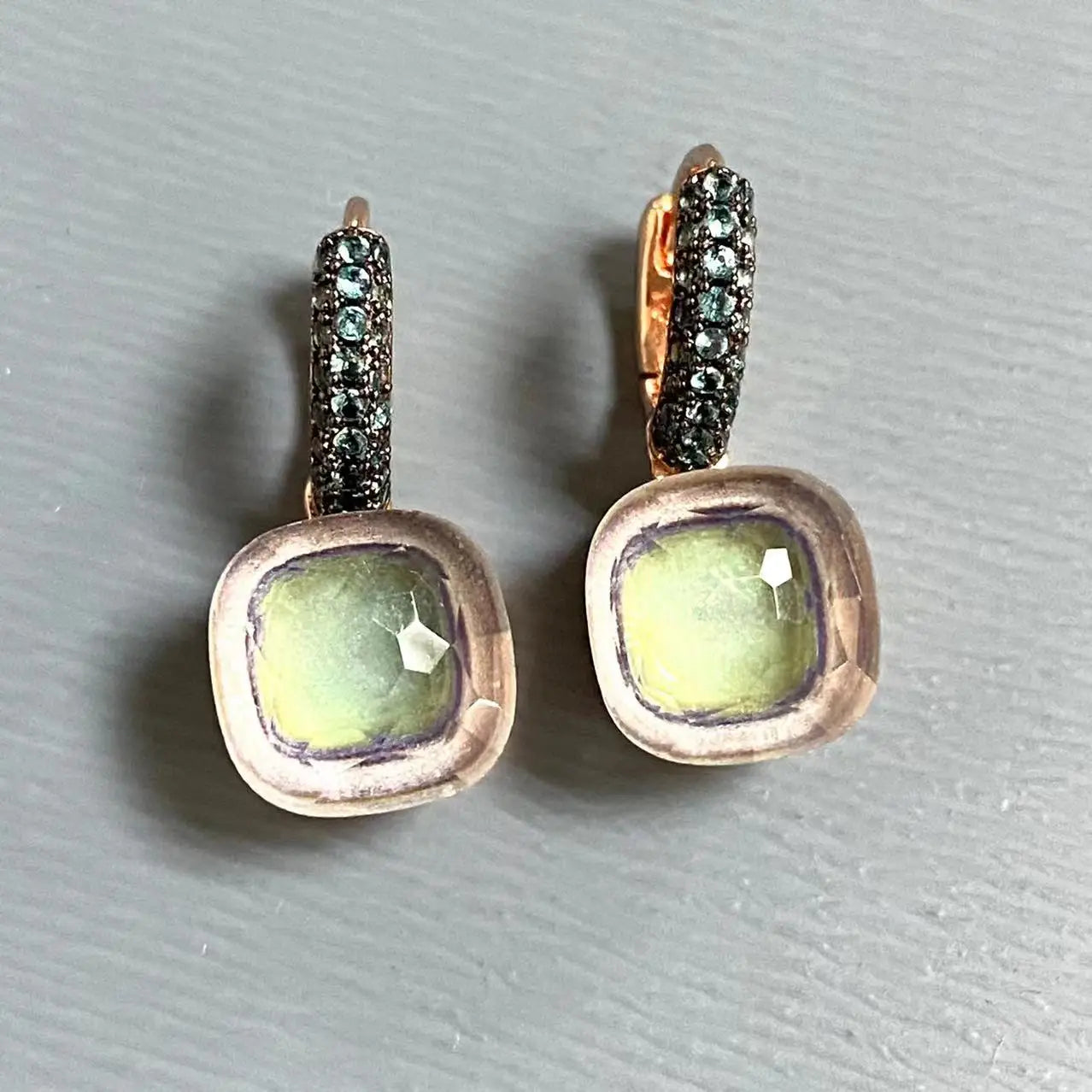 Classic Nudo Earrings