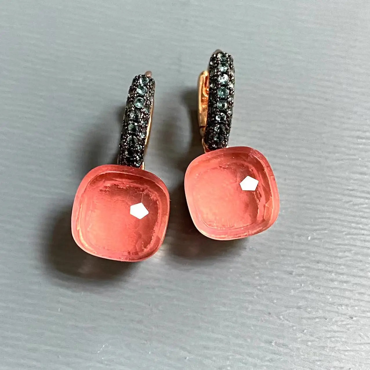 Classic Nudo Earrings