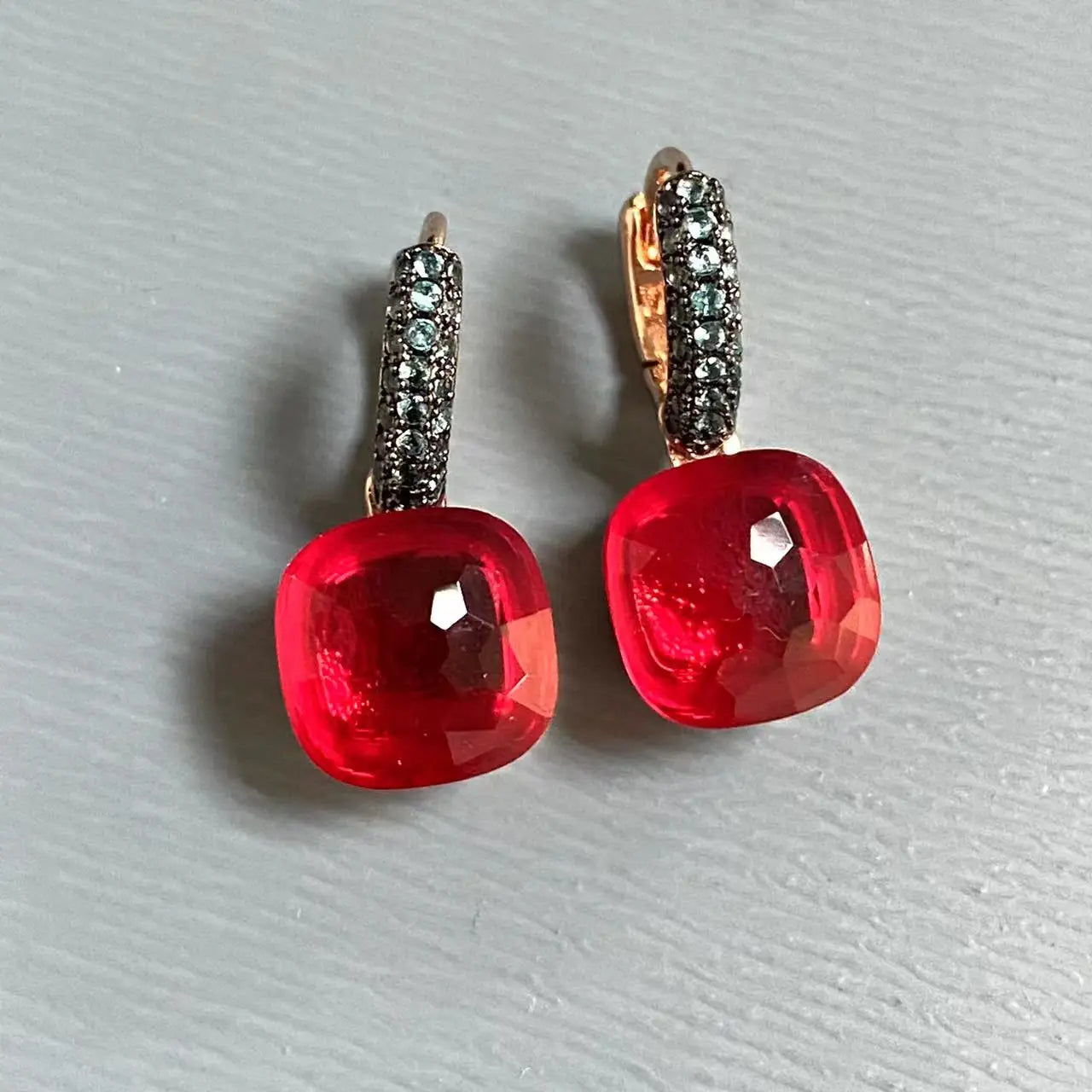 Classic Nudo Earrings