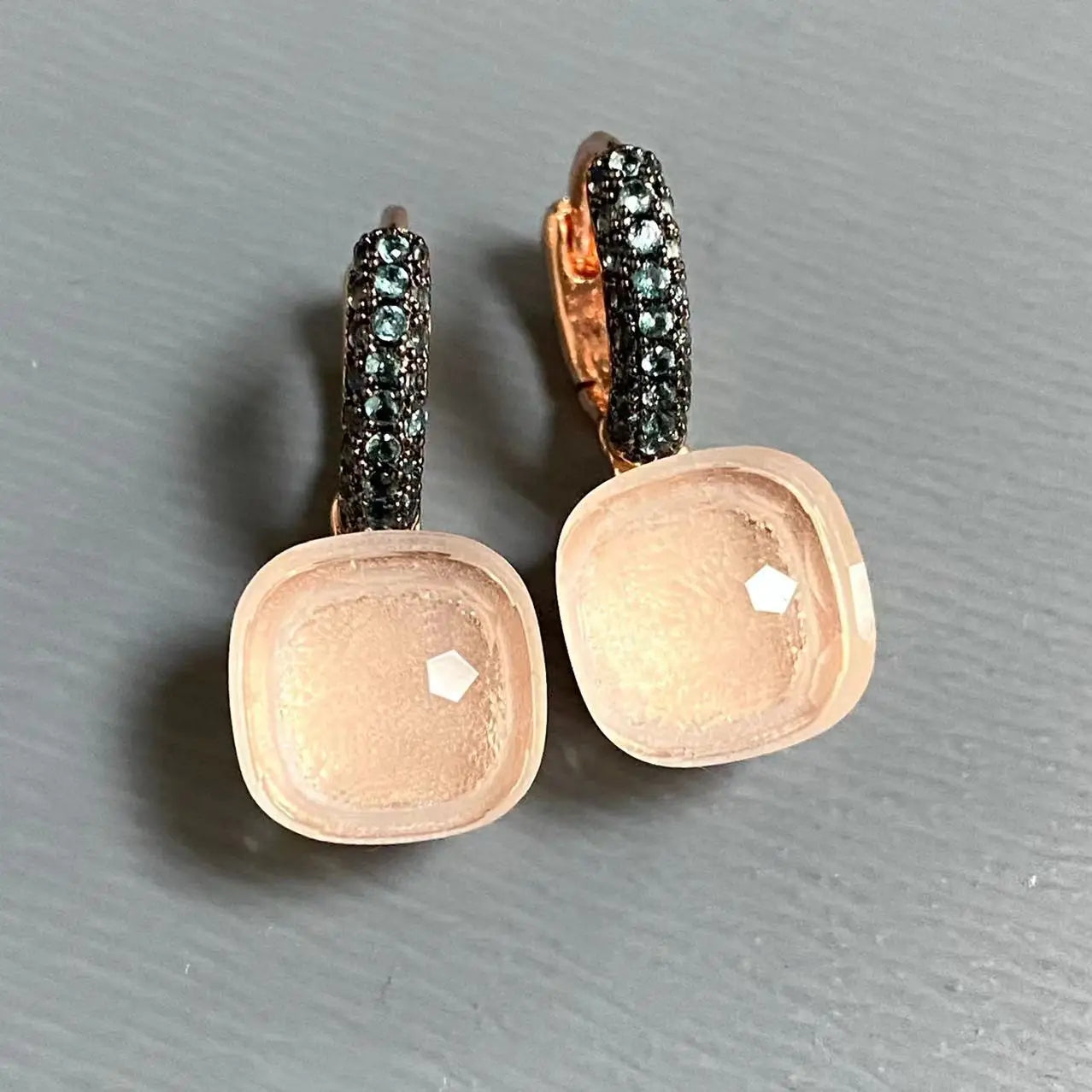 Classic Nudo Earrings