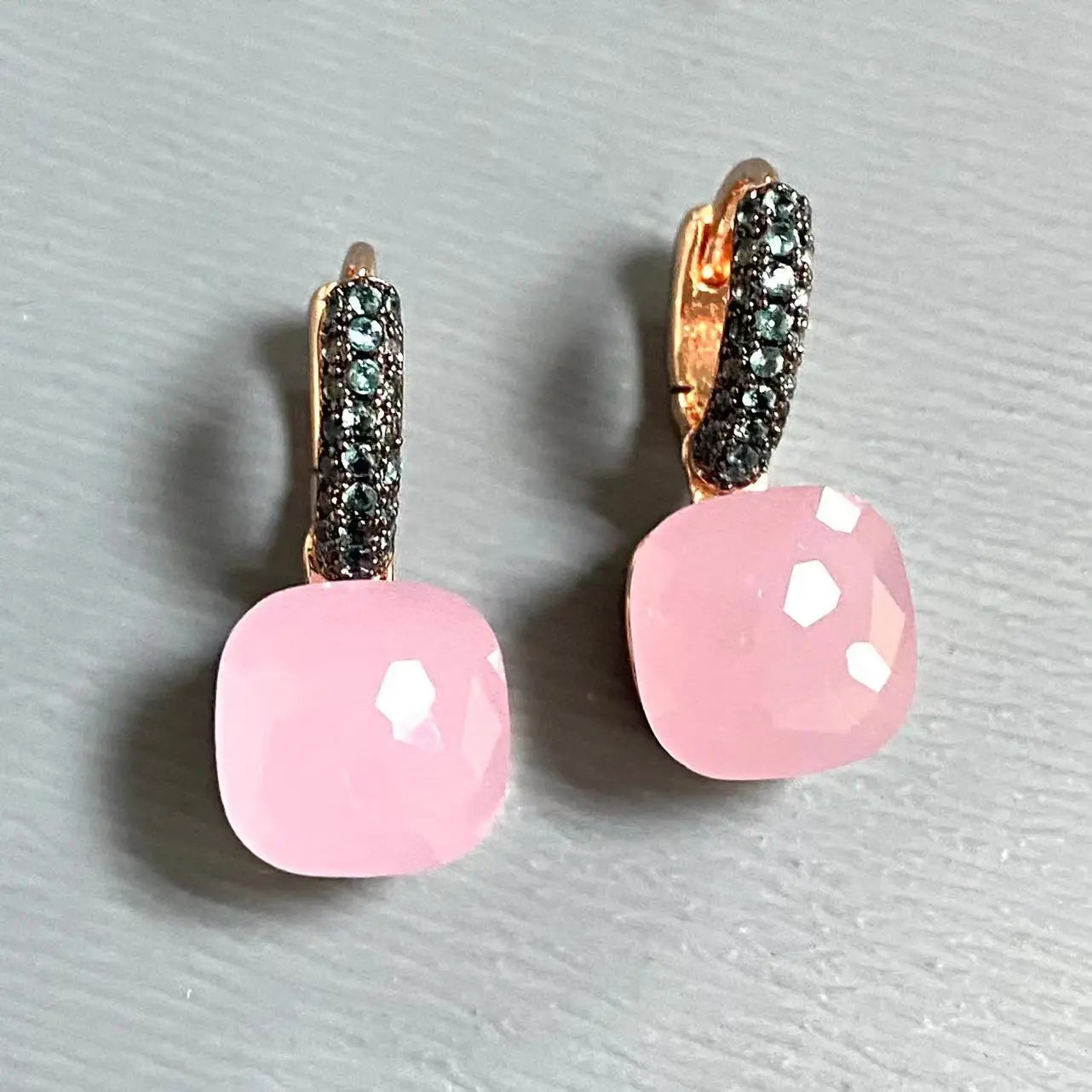 Classic Nudo Earrings