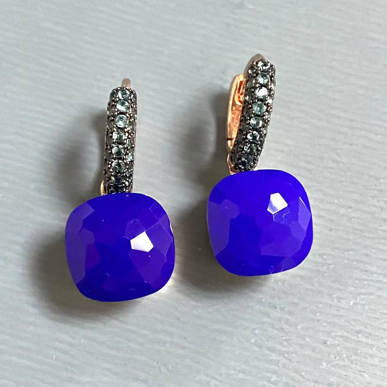 Classic Nudo Earrings