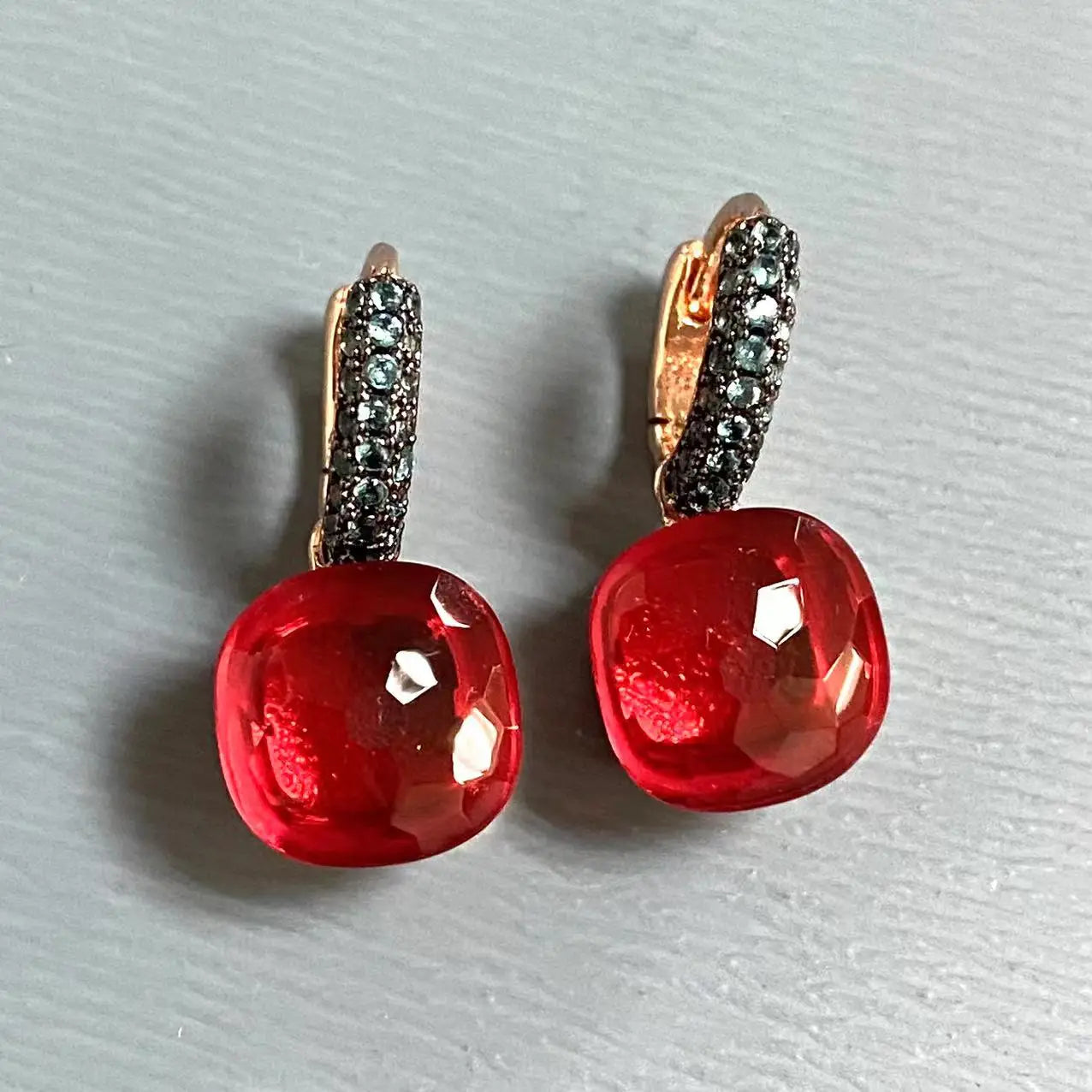 Classic Nudo Earrings